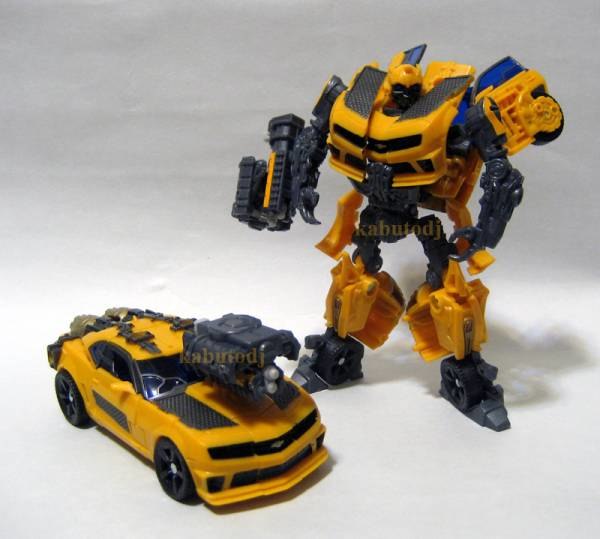Nitro Bumblebee Transformers Dark Of The Moon  (1 of 3)